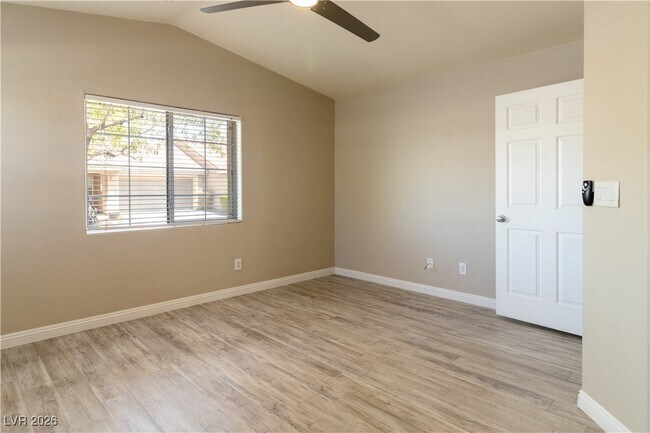 Building Photo - 8688 Little Fox St