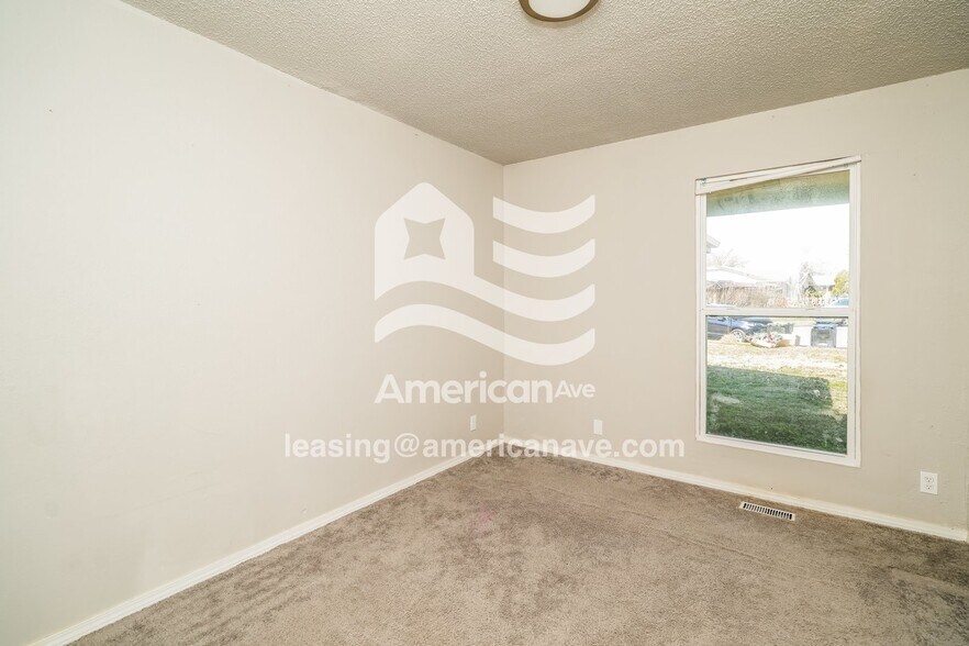 Building Photo - 2947 S 111th E Ave