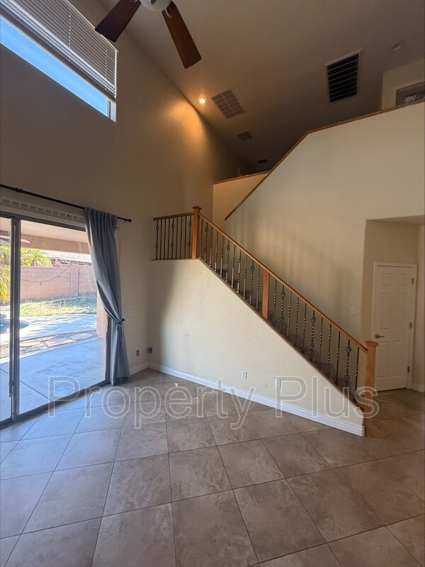 Building Photo - 8355 W Molly Ln