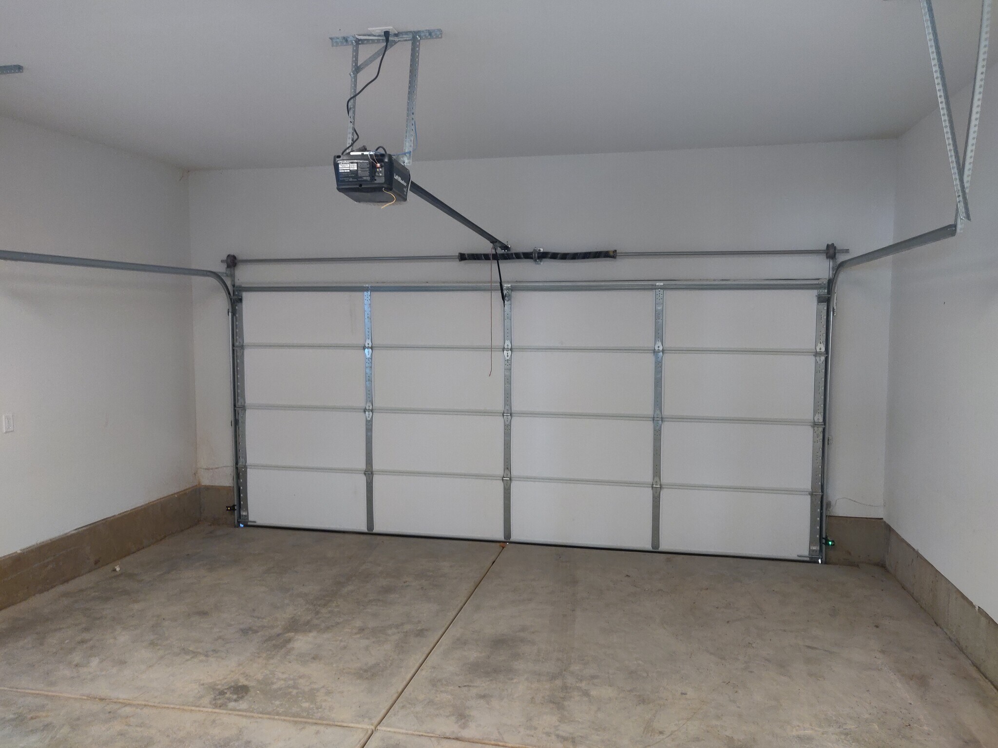Garage - 3893 SE 81st Ave