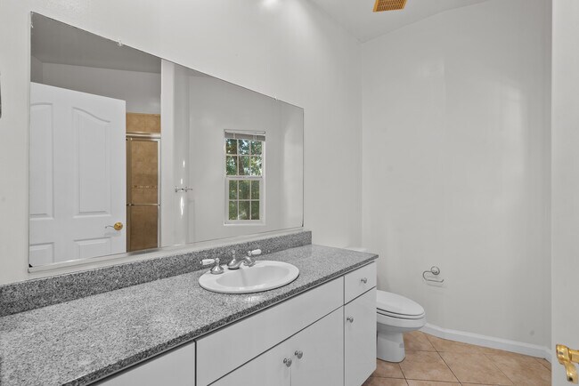 Master Bath - 3960 Pennsylvania Ave