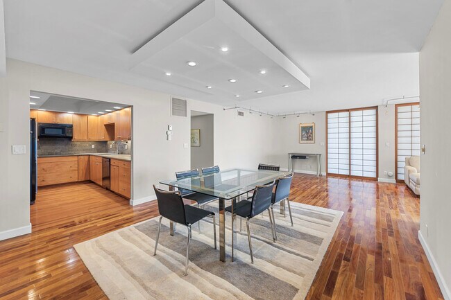 Building Photo - 3250 S Ocean Blvd