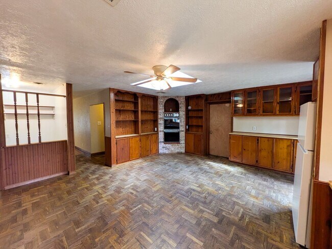 Building Photo - 770 Peyton Dr