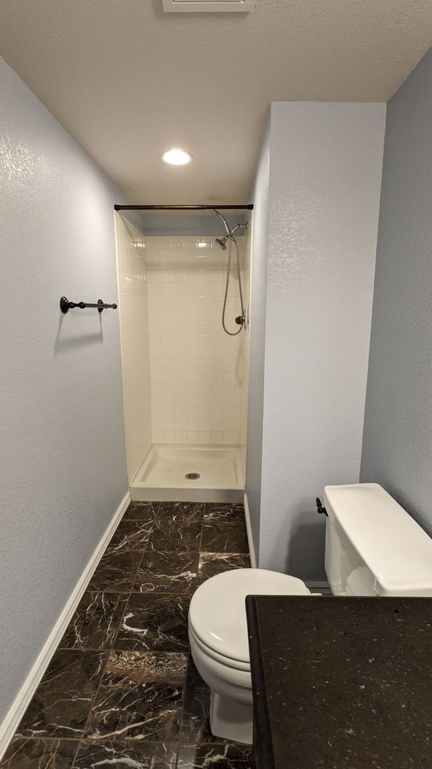 Building Photo - 5473 Alteza Dr