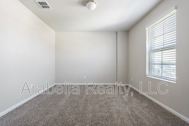 Building Photo - 7002 Flint Cyn