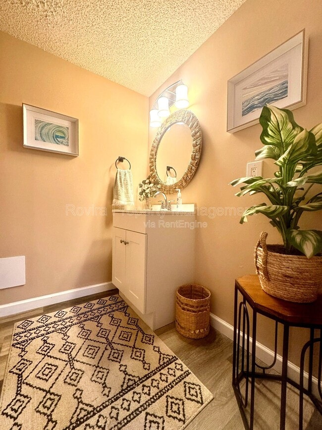 Building Photo - 6545 Indian Creek Dr