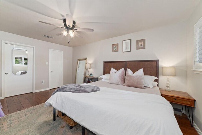Building Photo - 869 Wax Myrtle Ln