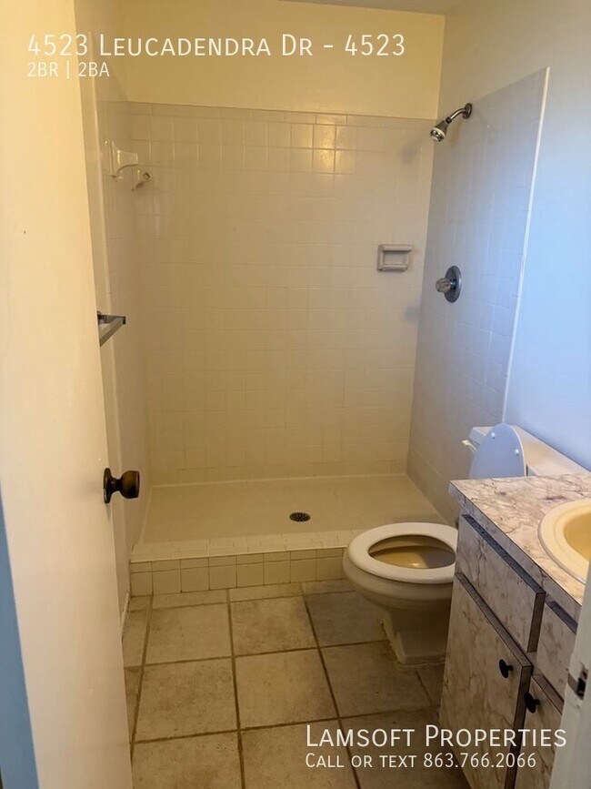 Building Photo - 4523 Leucadendra Dr