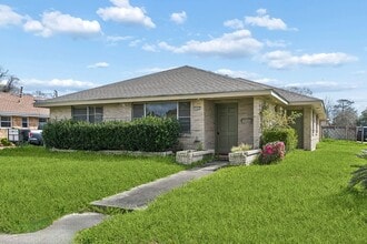 Building Photo - 2486 Hyman Pl