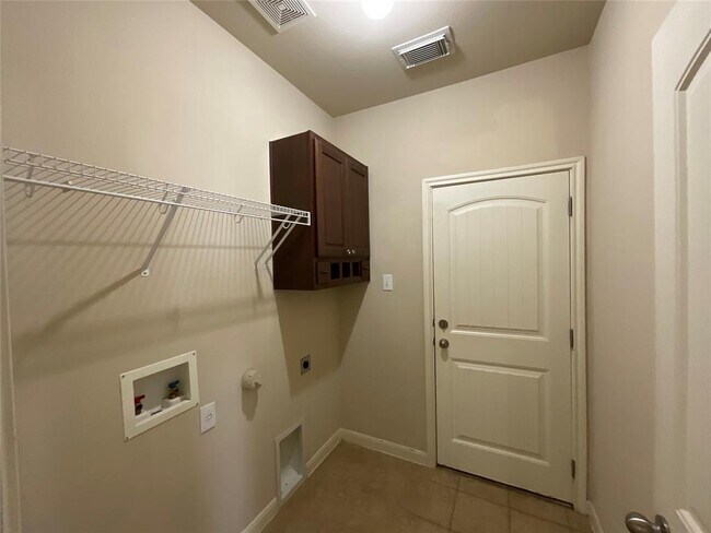 Building Photo - 303 Steer Acres Ct
