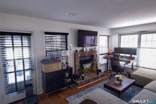 Building Photo - 150 Prospect St