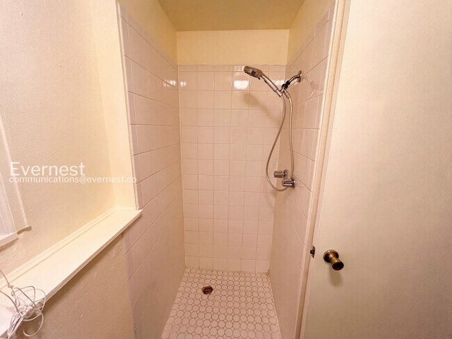 Building Photo - 1456 Bonita Dr