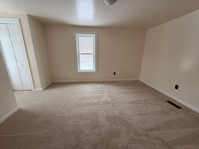 Building Photo - 237 Tiadaghton Hill Rd