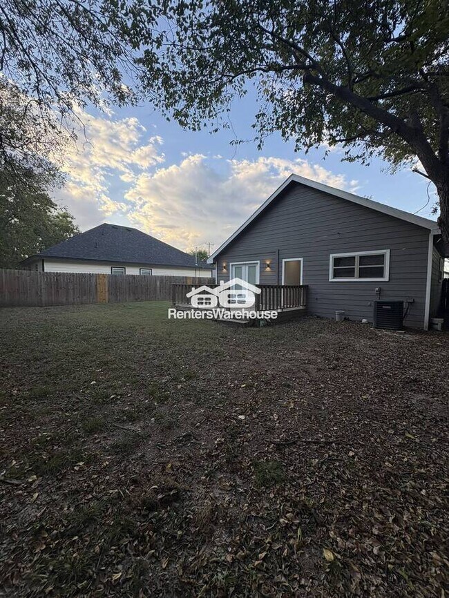 Building Photo - New 3 bed 2 bath Home in the Heart of Gree...
