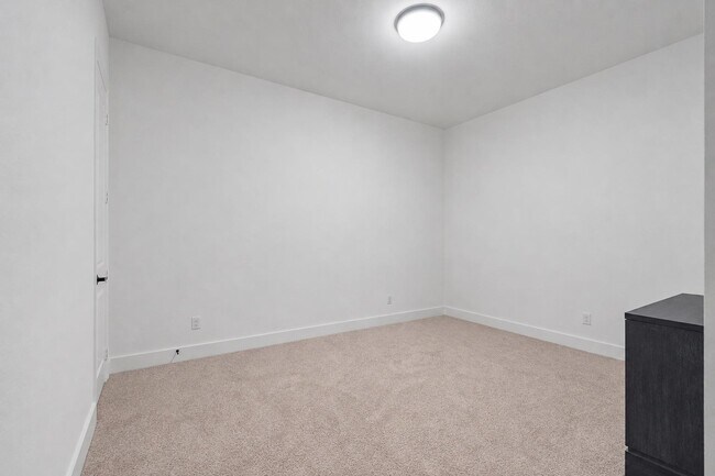 Building Photo - 7424 Lilypad Ln