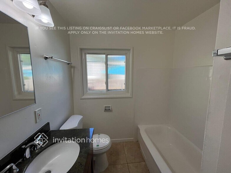 Building Photo - 3230 Wright St