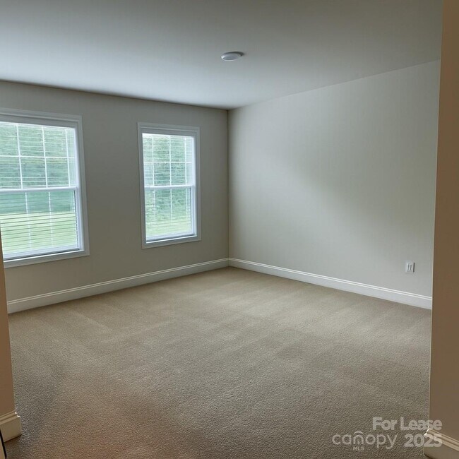 Building Photo - 4394 Bronze Blvd