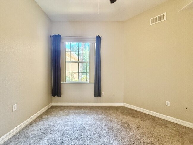Building Photo - 6081 Jonathans Bay Cir
