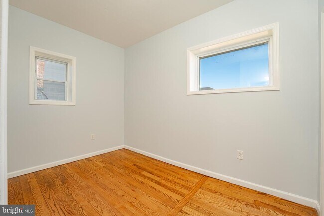 Building Photo - 222 S Rhode Island Ave