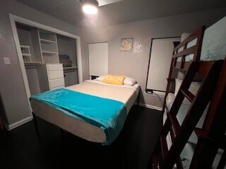 Building Photo - 5219 Avenue Q