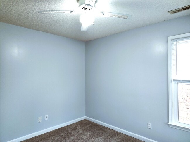 Building Photo - Pristine, Ranch Style Home Located in the Clubview Acres Community in Monroe