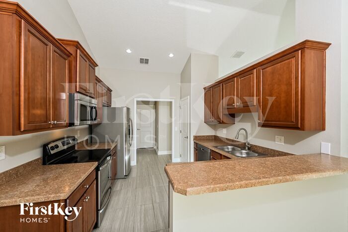 Building Photo - 2178 Chickadee Dr