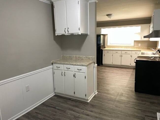 Building Photo - 7230 Union Grove Church Rd