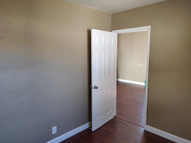 dining area looking to living room - 6414 10th Ave