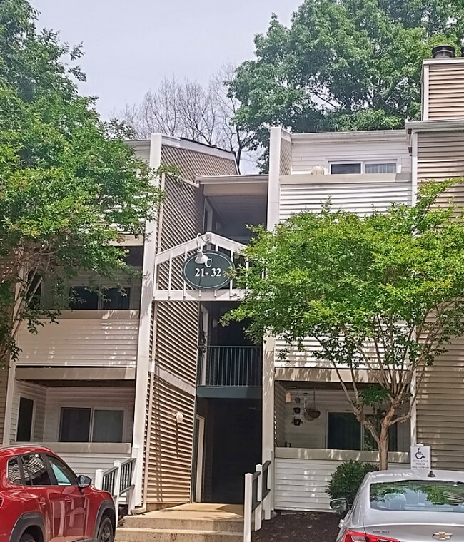 Primary Photo - 600 Reusens Rd