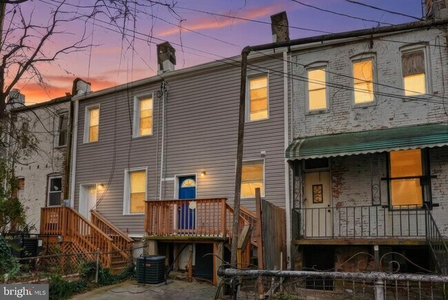 Building Photo - 2942 Arunah Ave