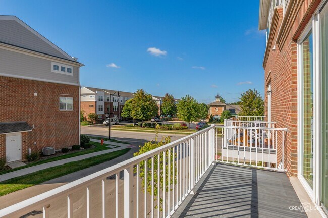 Building Photo - 2906 Reflection Dr