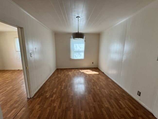 Building Photo - 2/1 in Downtown Kings Mountain, NC