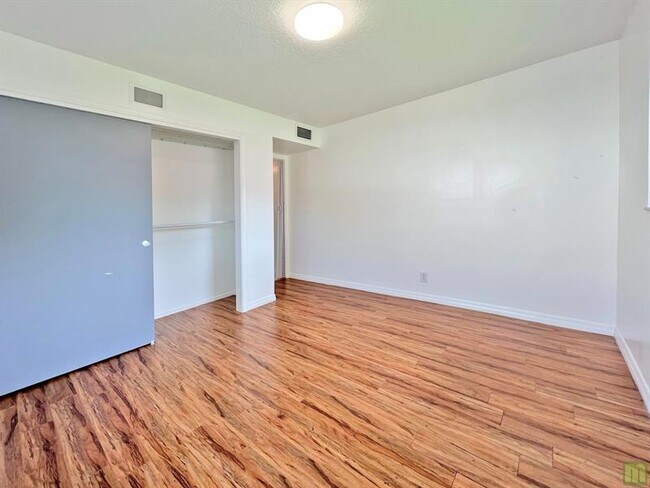 Building Photo - 3318 NW 68th Ct