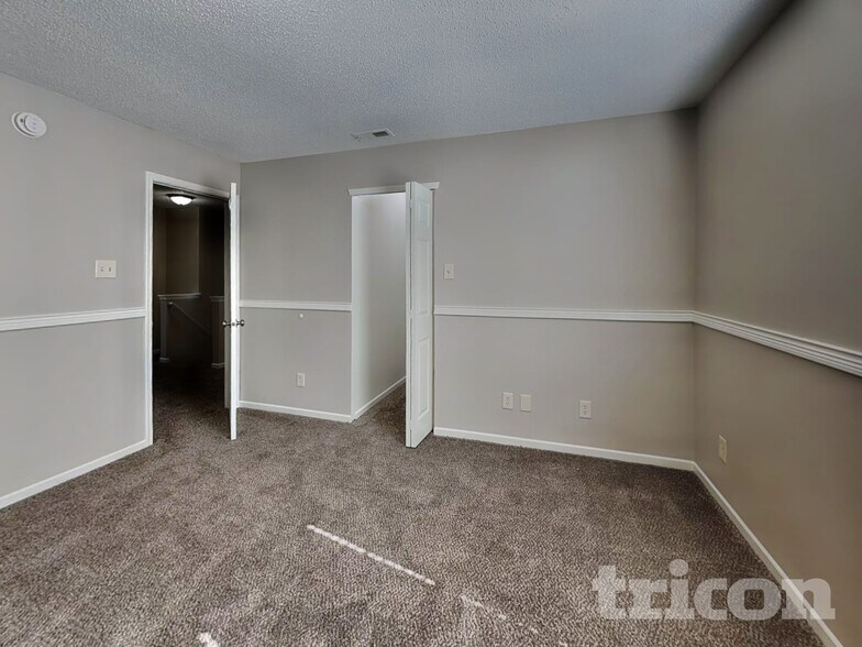 Building Photo - 9017 Southernwood Way