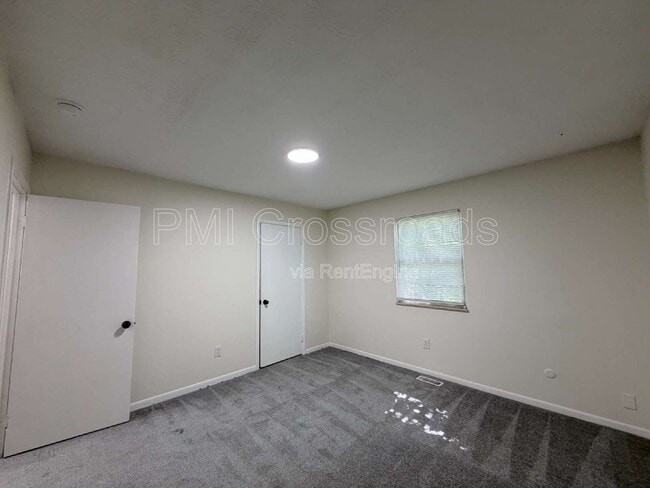 Building Photo - 3084 Howey Rd