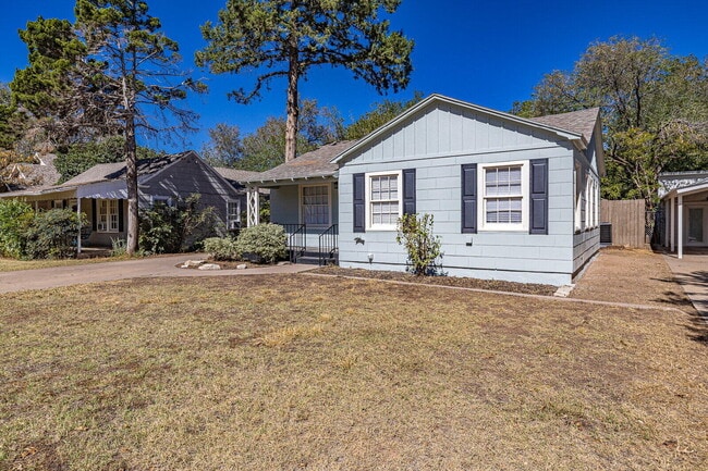 Building Photo - 2810 24th St