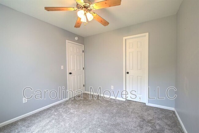 Building Photo - 17 Woolridge Way