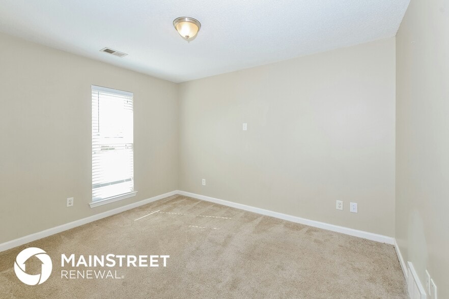 Building Photo - 6198 Braybourne Main