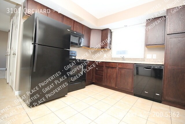 Building Photo - 3101 Orchard-2