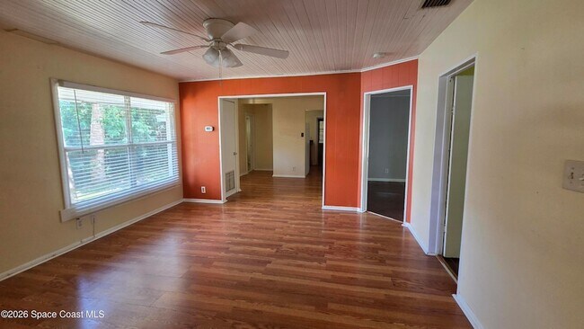 Building Photo - 2101 Hallwood Pl