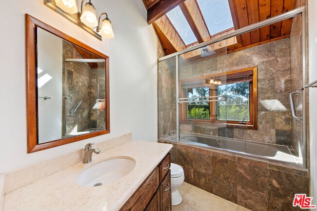 Building Photo - 4970 Latigo Canyon Rd