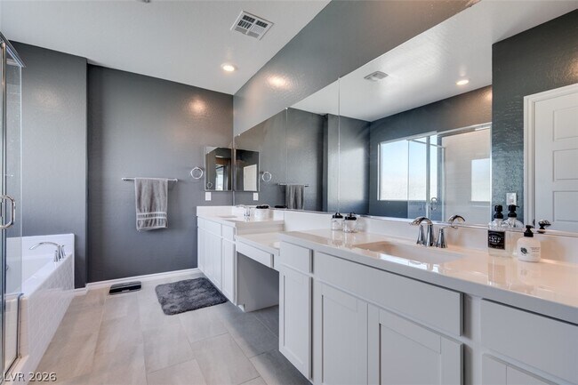 Building Photo - 4432 Mural Glen Ct