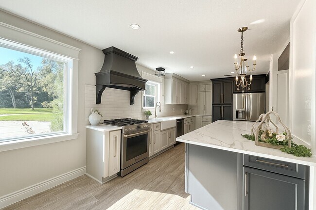 Building Photo - 211 Garden W