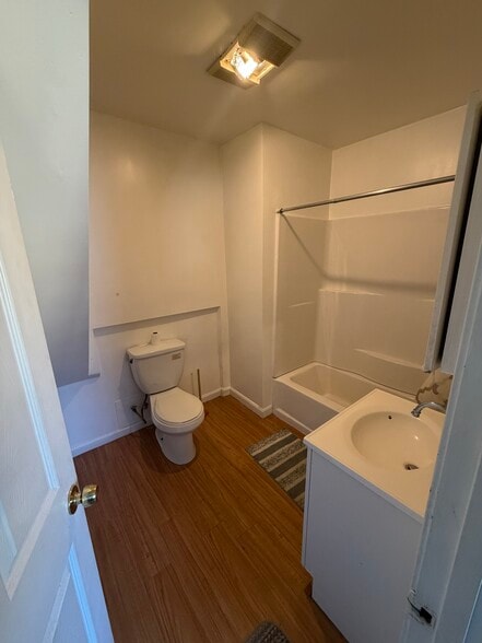 Building Photo - 159 Blaine St