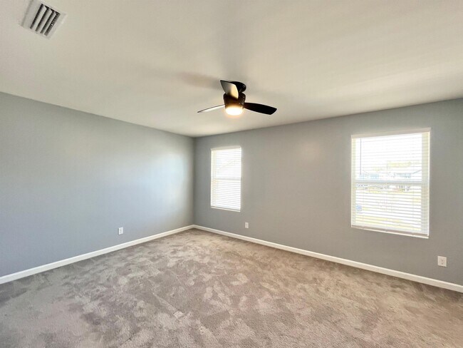 Building Photo - 823 Georgia Oak Ln