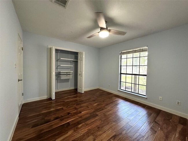 Building Photo - 2403 Braemar Cove