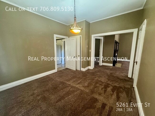 Building Photo - 5261 Evitt St