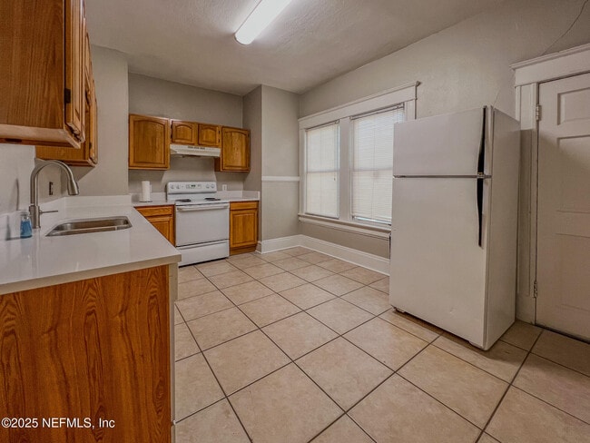 Building Photo - 2805 Post St