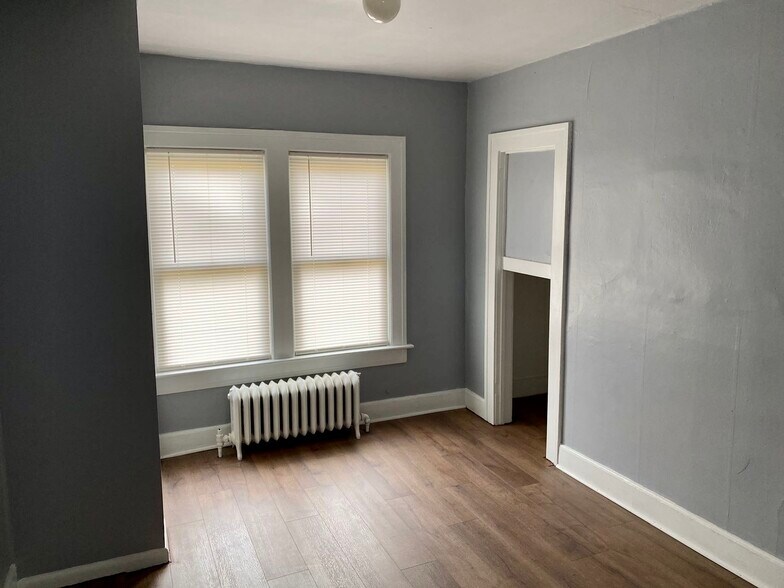 bedroom2 - 72 Cleveland Ave