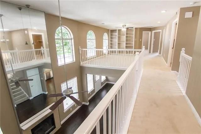 Building Photo - 9401 Blue Jay Way